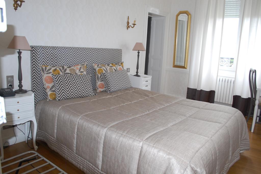 Logis Hotel L'Europe Pontivy Bagian luar foto