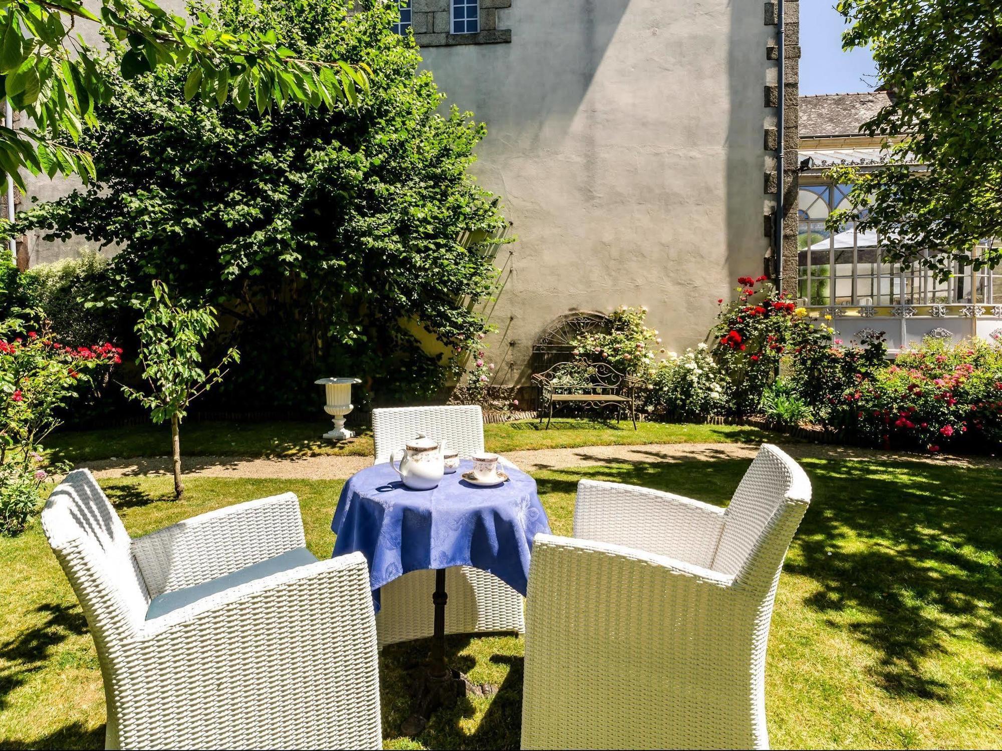 Logis Hotel L'Europe Pontivy Bagian luar foto