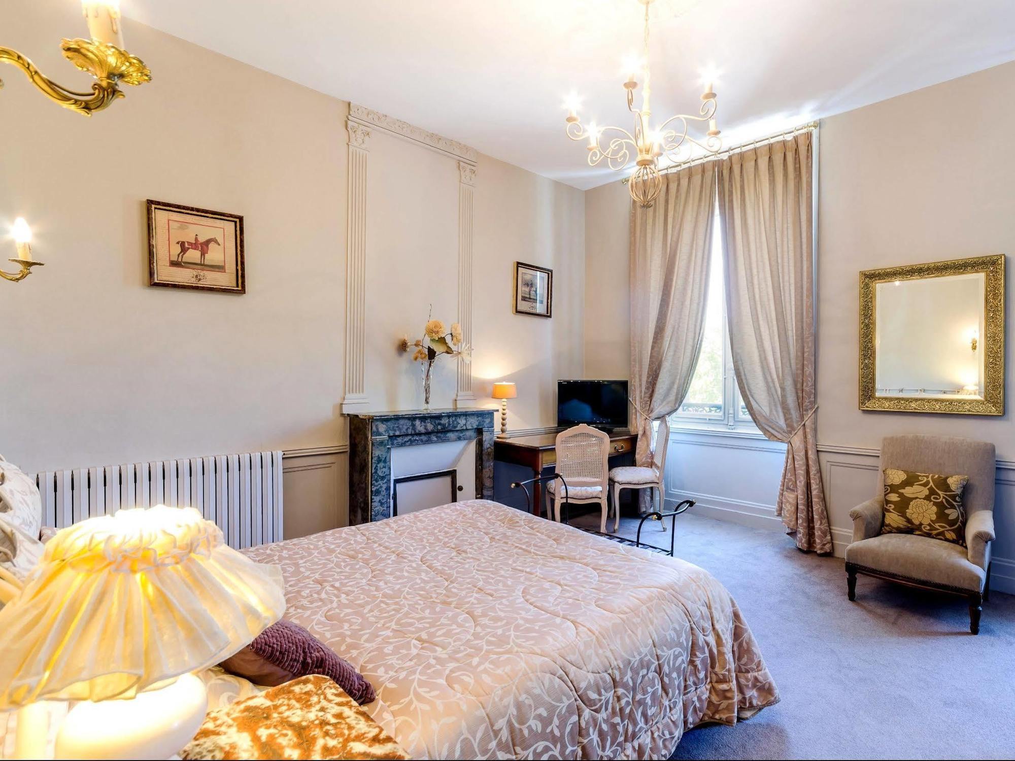 Logis Hotel L'Europe Pontivy Bagian luar foto